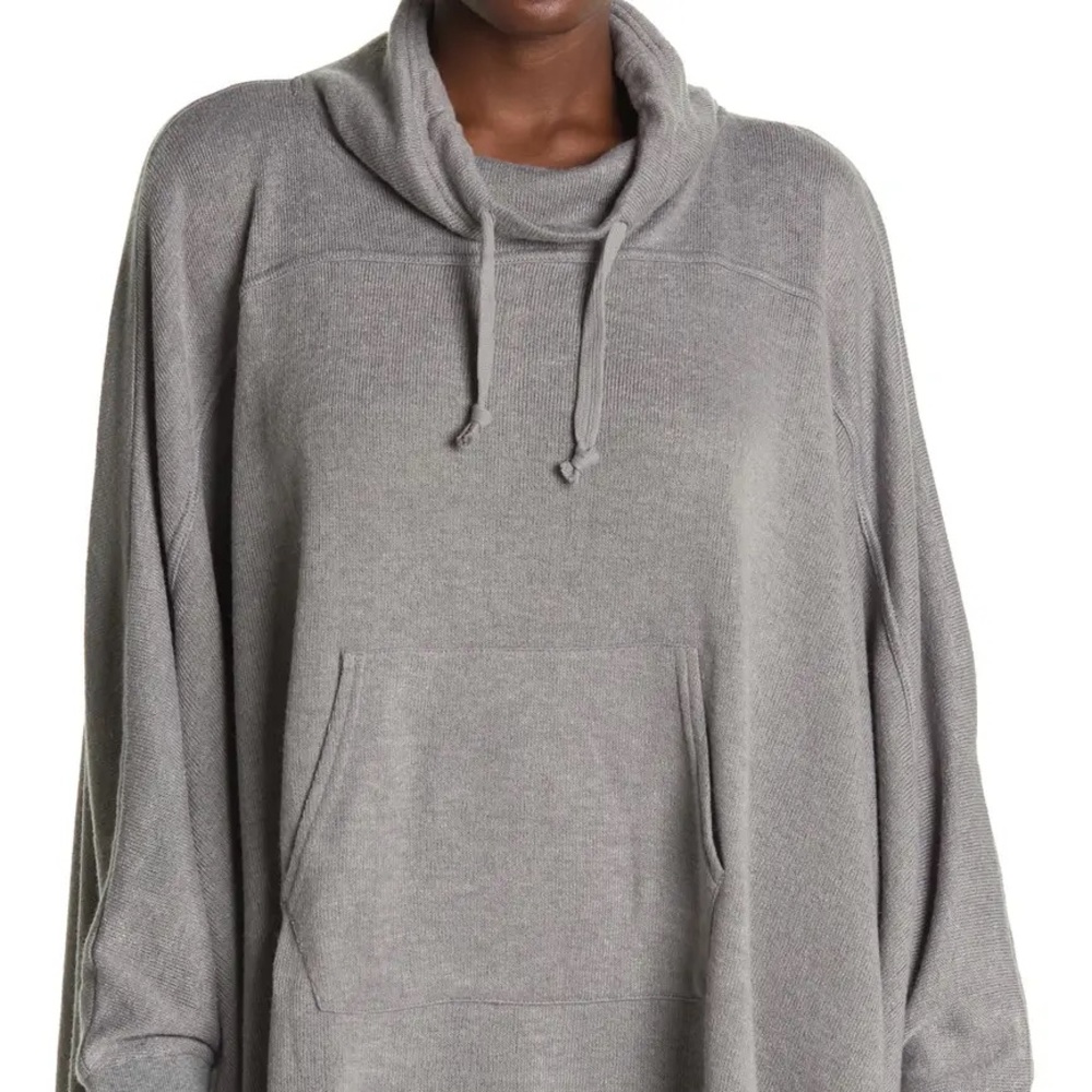 FINAL MARKDOWN!! NWT Melloday Wear Anywhere Poncho